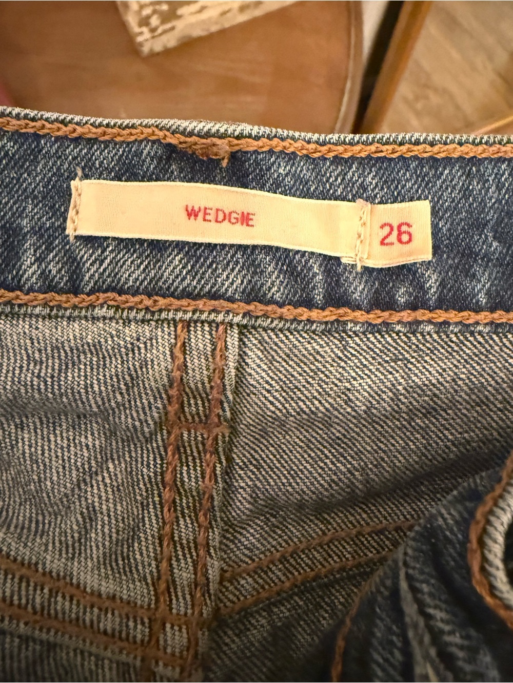 Levi’s wedgie straight jeans size 26 - Picture 3 of 3
